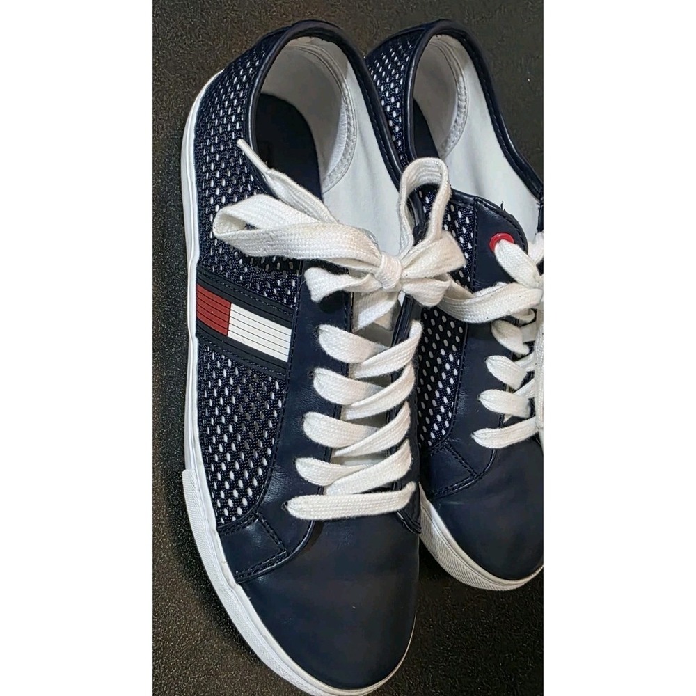 Tommy Hilfiger Women Dark Blue Liliana Sneakers Shoe 8.5 Lace Up Casual EUC